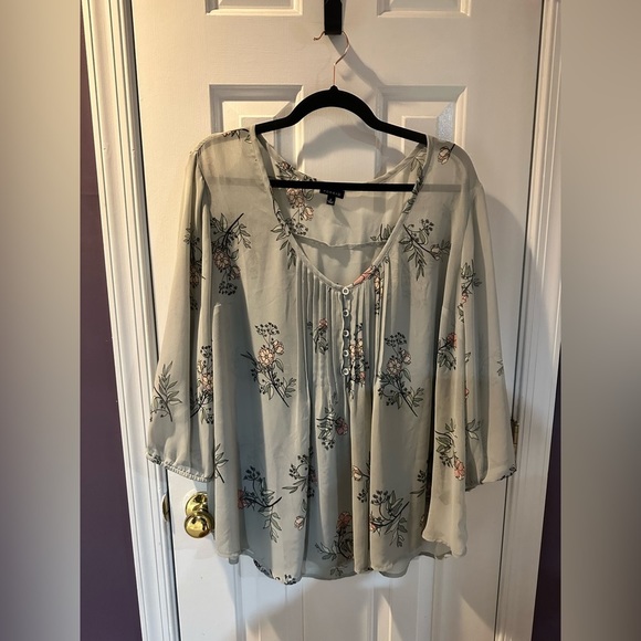 torrid Tops - TORRID Grey Floral Chiffon Pintuck Blouse